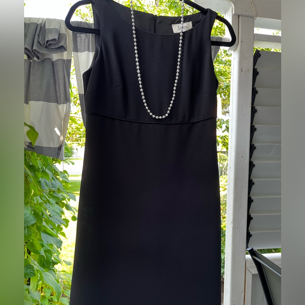 Laura Petites Classic Black Mini Sheath Dress